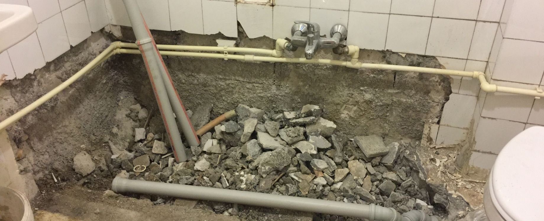 bathroom fitter near me KT1 4DA